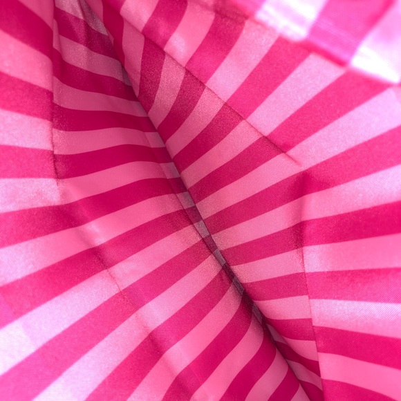 Victoria’s Secret silver clutch/makeup bag - Picture 4 of 4